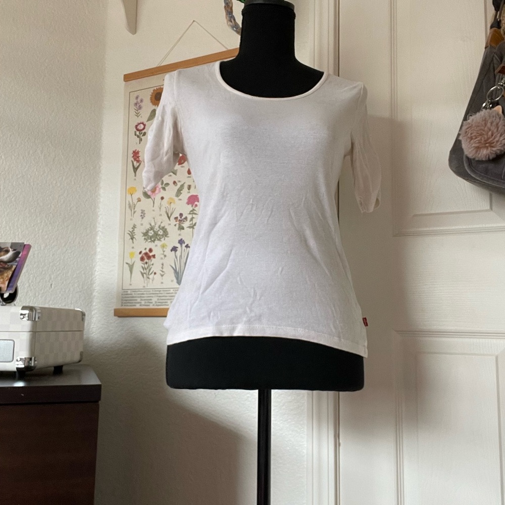 Levi's Classic White Short Sleeve Tee